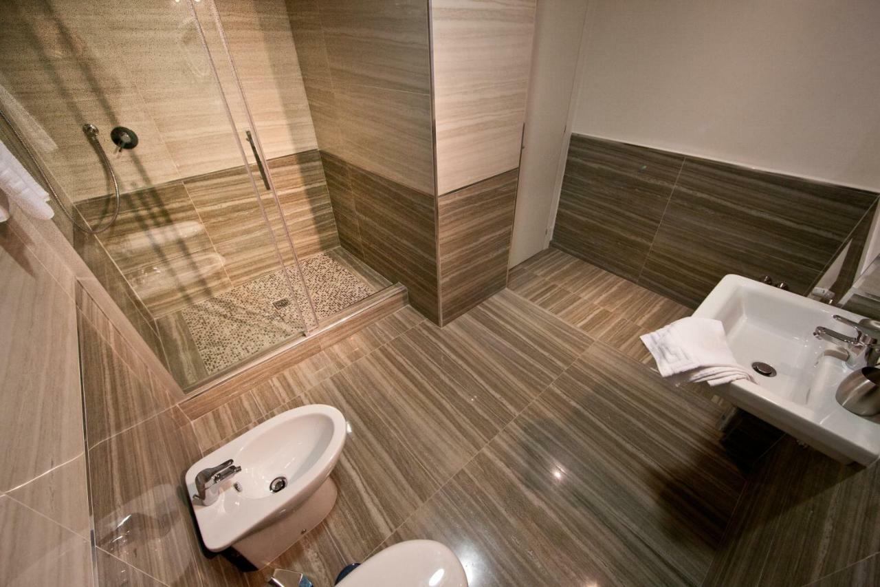 ローマ スター オブ ローム Bed & Breakfast エクステリア 写真